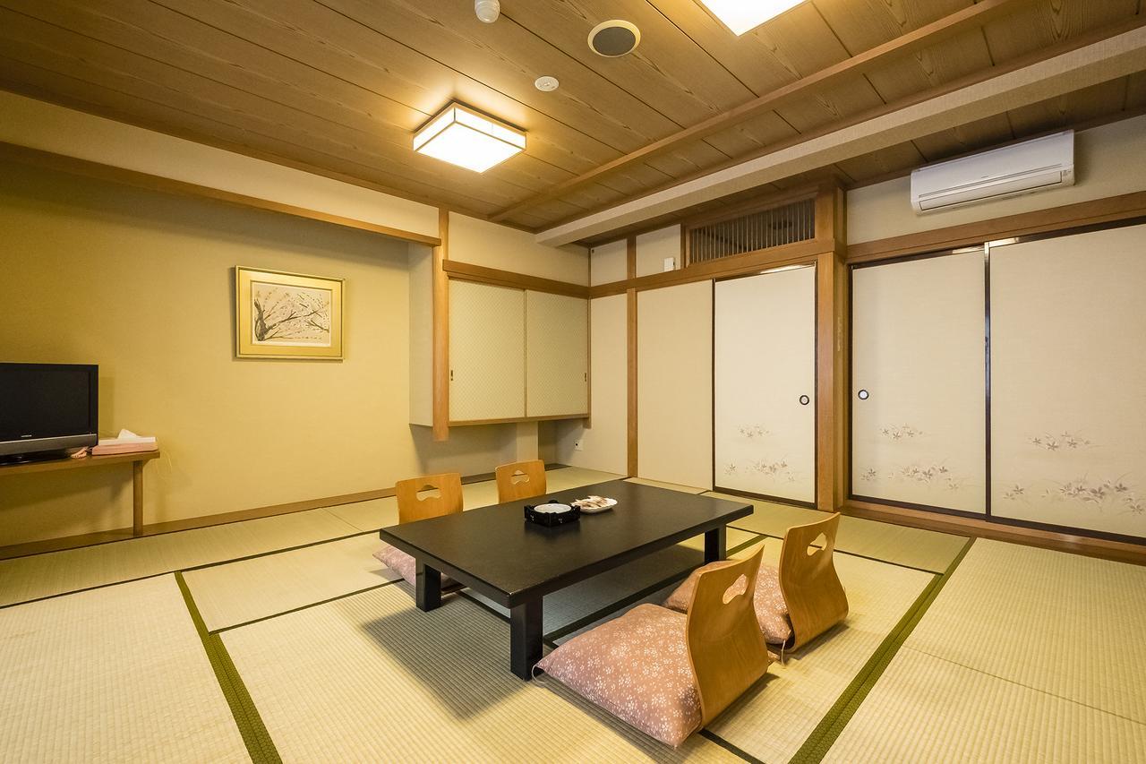 New Tomiyoshi Hotel อาตามิ ภายนอก รูปภาพ